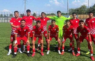 Körfez Belediyesi futbol okullarında 580 öğrenci...