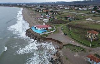 Korkutan kıyı erozyonu: Deniz 50 metre içeri girdi