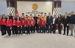 Kros müsabakalarında derece elde eden öğrencileri...