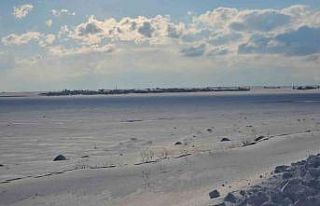 ‘Kuş cenneti’ Arin Gölü tamamen dondu