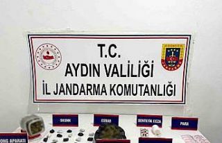 Kuşadası’nda uyuşturucu satıcılarına operasyon