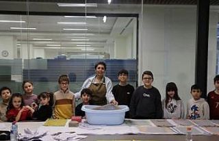 Kütahya’da çocuklardan "Atık Kâğıtlardan...