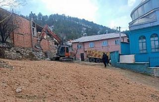 Kütahya’da tarihi caminin çevresindeki görüntü...