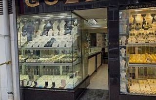 Kuyumcuda silahlı soygun: Önce 1 kilo istedi, sonra...