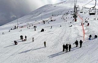 Ladik Akdağ Kayak Merkezi’ne yoğun ilgi