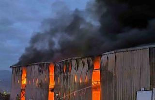 Lastik deposunda çıkan yangın kontrol altına alındı