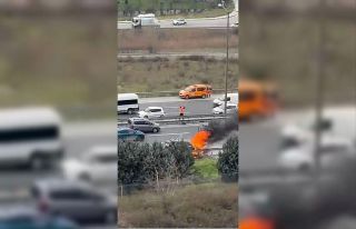 Lüks araç seyir hakindeyken alev topuna döndü