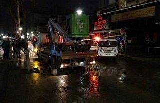 Malatya’da istinat duvarı çöken bina tahliye...