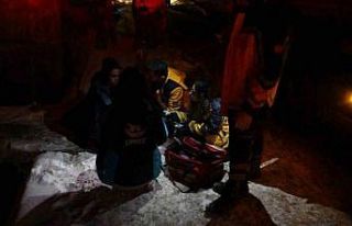 Malatya’da müstakil evde yangın: Mahsur kalan...