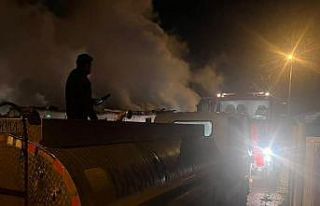 Manyas’ta samanlık yangını söndürüldü