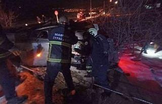 Mardin’de otomobil elektrik direğine çarptı:...