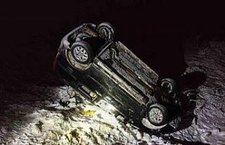 Mardin’de şarampole devrilen araçta 5 kişi yaralandı