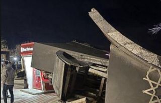 Marmara Saraylar’da dev ekran devrildi