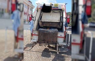Marmaris’te Belediyesi çöp kamyonunun çarptığı...