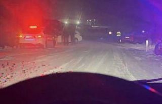 Mazıdağı-Derik yolu ulaşıma kapandı, buzlanma...