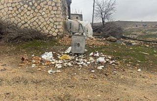 Mazıdağı’nda vatandaşlardan toplanmayan çöplere...