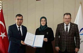 MCBÜ’de yoklama dijitale taşındı