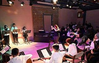 Mersin’de çocuk kampüsü öğrencilerinden sanat...