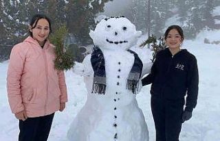 Mersin’in yüksek kesimlerinde kar sevinci