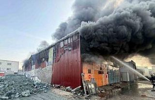 Mobilya atölyesi alevlere teslim oldu