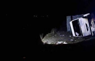 Mudurnu’da kamyon şarampole devrildi: 1 yaralı