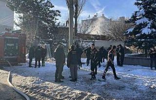 Müstakil evde yangın çıktı, mahsur kalan yaşlı...