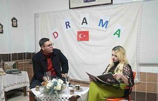 Niğde’deki drama kursu, katılımcılarına özgüven...