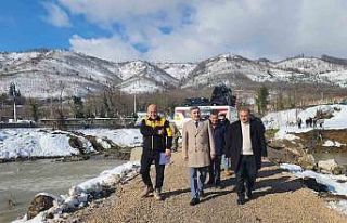 Nuhlar Köyü’nde geçici köprü çalışmaları...