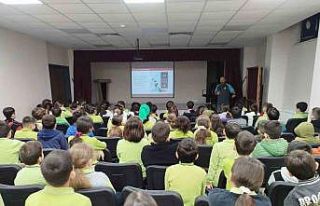 Öğrencilere sağlıklı çocuk sağlıklı gelecek...