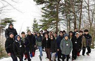 Osmangazi’de dersane öğrencileri Uludağ kampıyla...