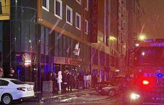 Otel bodrumunda çıkan yangın paniğe neden oldu