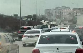 Otobanda tehlike...Ters yöne giren araç trafiği...