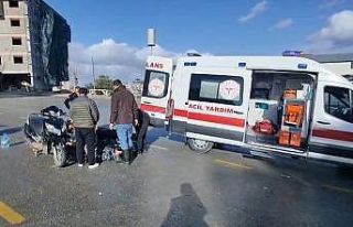 Otomobil ile çarpışan motosiklet sürücüsünün...