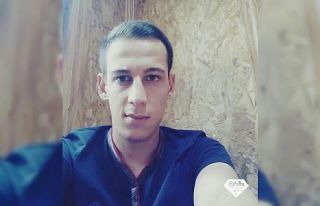 Otomobil tıra arkadan çarptı: 2 ölü, 1 yaralı