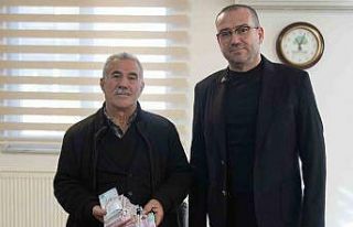 Para poşetini çöpe attı, çöp poşetiyle bankaya...