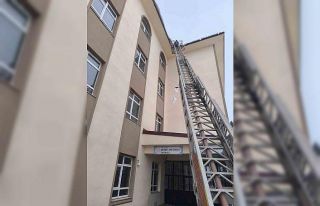 Patnos’ta buz sarkıtlarına karşı uyarı