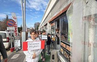 Pınarhisarlı öğrenciler ilçe genelinde selamlaşma...