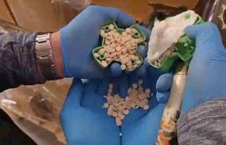 Plastik pervaneler içerisinde 107 kilogram ağılığında...