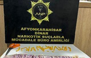 Polis 25 adet peçeteye emdirilmiş uyuşturucu madde...