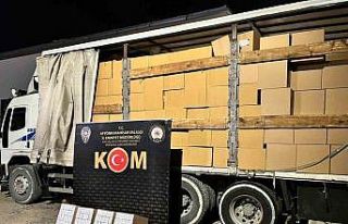 Polis milyonlarca sahte bandrollü makaron ele geçirdi