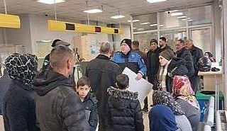 Polis vatandaşları dolandırıcılara karşı uyardı