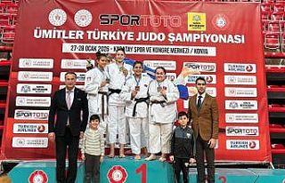 Salihlili Judocu Hira Kılkış Türkiye ikincisi...