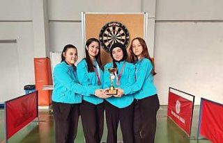 Salihli’nin genç dartçıları il üçüncülüğü...