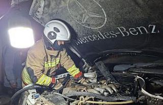 Samandağ’da otomobil yangını