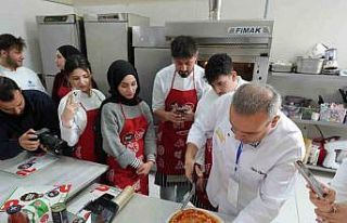 Şampiyon şeften uygulamalı pizza eğitimi