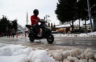 Samsun’da motosiklet ve kuryelerin trafiğe çıkışı...
