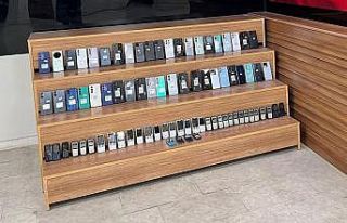 Şanlıurfa’da gümrük kaçağı cep telefonu operasyonu:...