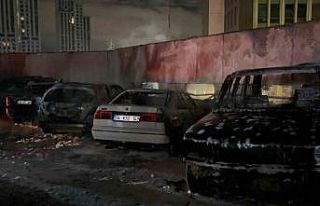 Sarıyer’de park halindeki 5 araç şüpheli bir...