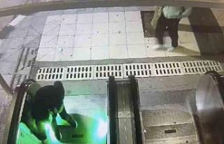 Şehir magandaları kamerada: Yürüyen merdiveni...