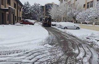 Şehitkamil’de karla mücadele aralıksız sürüyor